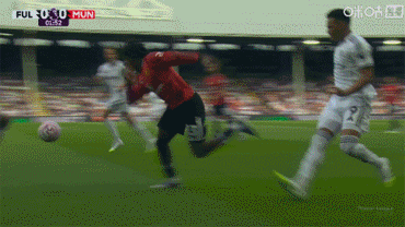 迷喜爱的球, 在老特拉福, 亿英镑引进 迷喜爱的球, 在老特拉福, 亿英镑引进